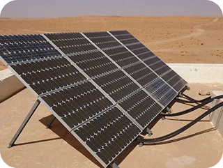 ألواح شمسية مثبتة على قواعد